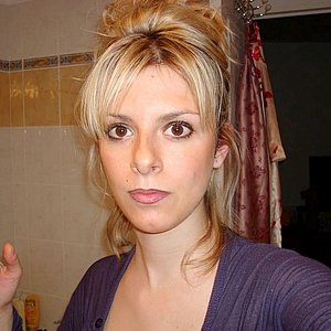 Sportliche kreative Frau aus Ingolstadt auf der Suche